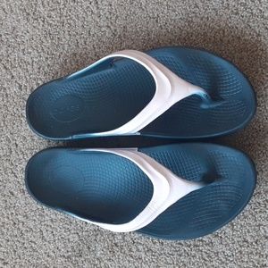 Oofos sandals
